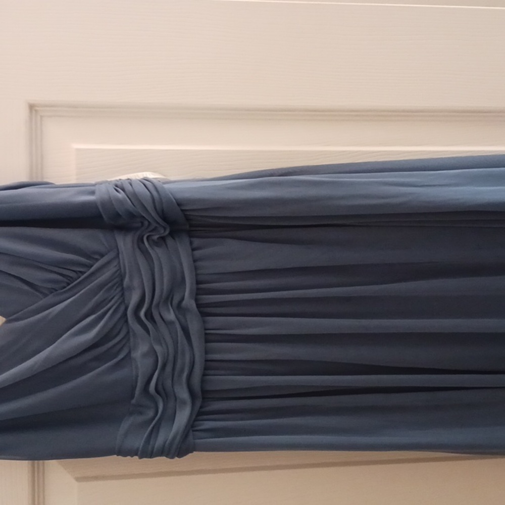 Gown - Picture 2 of 5